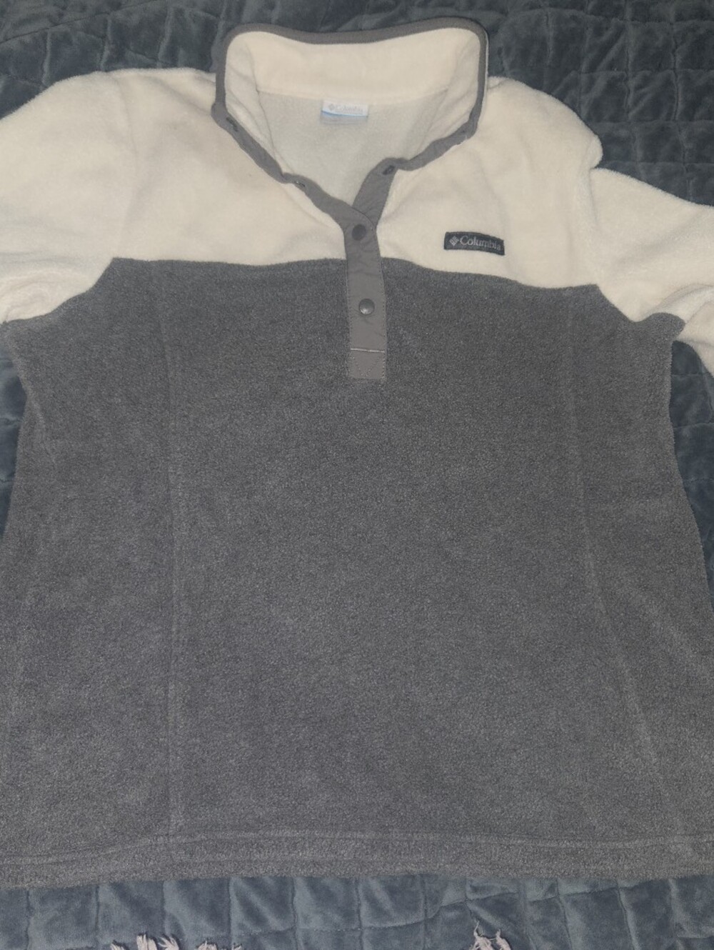 Columbia Women's Two-Tone Gray and Cream Snap-Button Fleece Pullover